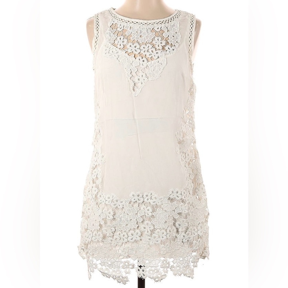 ✨ CLEAR OUT SALE ✨ Abercrombie & Fitch Lace Shift Dress